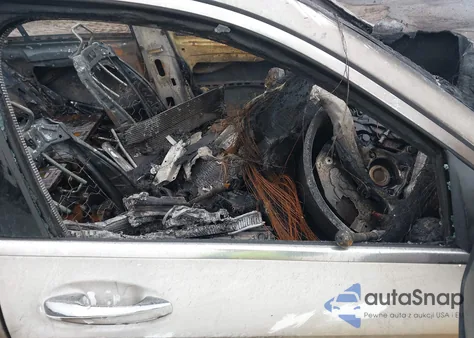 2022 Mercedes-Benz Glc 300 Suv z USA, uszkodzony, nr VIN W1N0G8DB9NV341860